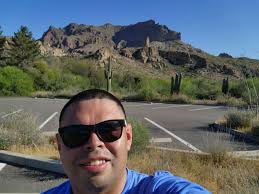 Looking for friends who like to take adventures, hike, hit the gym, etc.  Hey! My name is Nicole, I'm a landscape and nature photographer, and I just  moved to Peoria. ☺️ I'm