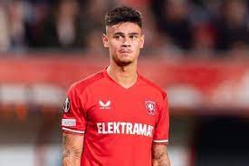Tidak Fit, Pelatih Coret Mees Hilgers Jelang Laga FC Twente vs OGC Nice di  Liga Europa