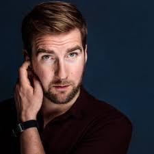 Ashley Cavender's Instagram, Twitter & Facebook