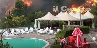 Le immagini pubblicate su questo sito sono di proprietà del corpo nazionale dei vigili del fuoco. Pescara Incendio Devasta Colle San Silvestro Paura E Abitazioni Sgomberate Video E Fotogallery Pescara Il Centro