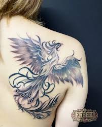 背中にカラス彫りで鳳凰の刺青irezumi【千葉幕張タトゥーtattoo】千葉女性彫師SAO | 千葉タトゥーは千葉市花見川区幕張本郷のFREE:Z  TATTOO｜フリーズタトゥー。