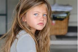 Pelajar yang dilahirkan di ampang, selangor ini berdarah campuran malaysia dan indonesia ini telah dibesarkan di new zealand semenjak usianya 5 tahun. 11 Tahun Lamanya Gadis Ini Pertahankan Gelar Perempuan Paling Cantik Di Dunia Seperti Apa Parasnya Semua Halaman Nova