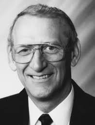 PAST INTERNATIONAL DIRECTORS