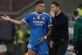 Mbappé "protects" Xabi Alonso after his poker in Athens: "We must stick together"