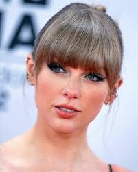 Taylor Swift Nude: Debunking Myths, Exploring Privacy, And Understanding  The Bigger Picture