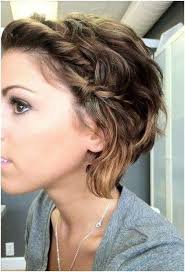 Il vero fulcro dell'immmagine, però, è il taglio boyish: Acconciature Capelli Corti Primavera Estate 2015 Foto 28 40 Stylosophy