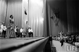Om Kolthoum Nightingale Of The Nile June 1st 1962 Concert Photographed By Howard Sochurek Life Magazine Old Egypt Ancient Egypt Egypt