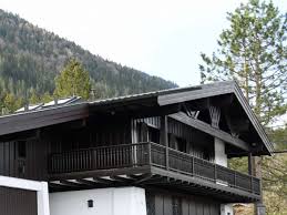 The song uses marley's most militantly rastafarian lyrics.(). Als Bob Marley Vor Dem Rathaus Sass Rottach Egern
