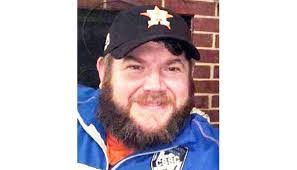 Linda Stagg's Instagram, Twitter & Facebook