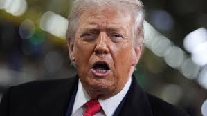 Bloomfield banker surprised with inaugural 'Outstanding Person Award'