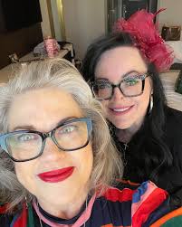 I'm ready to emcee #BunsandRoses today. It's already been so much fun  hanging out with @lizziebaileyxo I can't wait to see everyone today.  #readers #books #bookevents #readerevents @bunsandrosestea