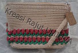Belanja tas rajut online saat ini merupakan salah satu pilihan belanja yang mudah dan praktis. Kreasi Iva Tas
