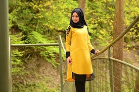 Mavi renk insan doğasını olumlu yönde etkileyen renklerin arasında sayılmaktadır. Sari Rengi Nasil Kombinlemeliyiz Moda Haberleri