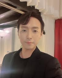 Joon Won Huh (@joonwon_huh) • Instagram photos and videos