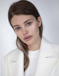 Amanda Nystrom's Instagram, Twitter & Facebook