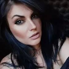 Sandra Roman's Instagram, Twitter & Facebook