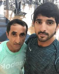 سمو الشيخ حمدان بن محمد بن راشد آل مكتوم ولي عهد دبي مع خاله الشيخ سعيد بن مكتـوم بن جمعه آل مكتـوم ربي يحفظهم Handsome Prince Duchess Catherine My Prince