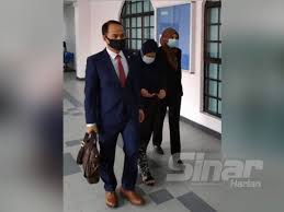 No 1, jalan lingkaran dalam, bukit senyum, 80300, johor bahru, johor. Pembantu Tadbir Pejabat Kadi Didakwa Buat Tuntutan Palsu