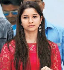A billion dreams, she has come into the spotlight but i can bet you didn't know about these lesser known facts about sachin's daughter! Sara Tendulkar Wiki Age Boyfriend Family Biography More Wikibio