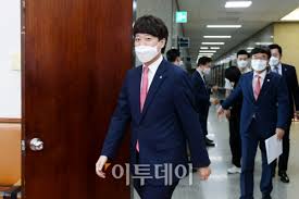 송 대표는 이날 국회 교섭단체 대표연설에서 청년 재난의. Xqt6oppzzdxwym