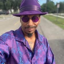 What song is Rick Steamboat playing?