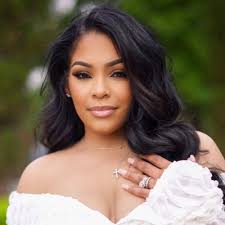 Danielle C. Johnson (@DEECardriche)