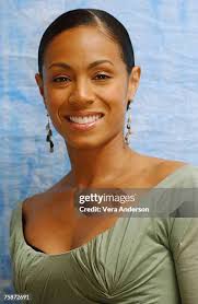 834 Vera Smith Stock Photos, High-Res Pictures, and Images