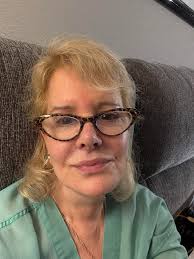 Haven't had blonde hair since 2019 🥹🥰 & it's eating! I think I'll stay  blonde the rest of 2025 🐝💛 #MsRichOffRBA