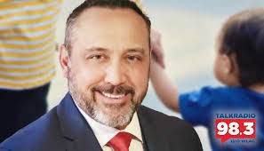 Aaron Spradlin's Instagram, Twitter & Facebook