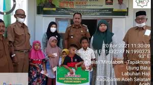 Borang permohonan pendidikan baitul mal perak jawatan kosong polis bantuan tnb terkini. Baitul Mal Aceh Selatan Kembali Salurkan Zis Serambi Indonesia