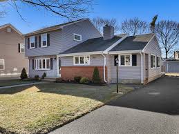 Browse photos, see new properties, get open house info, and research neighborhoods on trulia. 6 Joy Road Peabody Ma Real Estate Listing 72779613