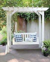 All that's missing is an i. 16 Porch Swing Plans Diy Porch Swing
