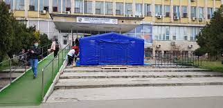 Policlinica sf spiridon iasi contact. Foto Cort Pentru Triaj Medical In FaÈ›a Policlinicii Sfantul Spiridon