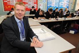 '˜Stronger field' needed in hunt for new headteacher