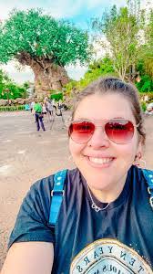 Nicole Bethune's Instagram, Twitter & Facebook