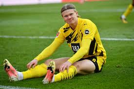 He started his professional football career from hometown club, bryne. Warten Auf Erling Haaland Comeback Gegen Leipzig Bvbwld De