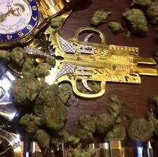 Tristen asllani 'i kemi të gjitha veç femrave', gangsteri shqiptar 'çmend' mediat britanike (foto) shqiptarët e përfshirë në aktivitete kriminale vazhdojnë të marrin vëmendje në mediat britanike. Inside The Notorious Barking Hellbanianz Gang Essex Live