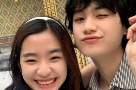 9 Potret Akrab Kakak Adik Ton Tonhon dan Tu Tontawan