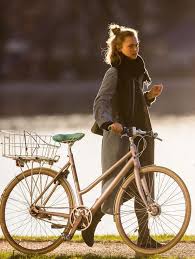 Pin By Lea M S On Mjukt In 2020 Bicycle Fashion Cycle Chic Bike Style