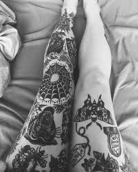 Black And White Sleeve Tattoo Women Black And White Tattoo Social Leg Tattoos Tattoos Traditional Tattoo