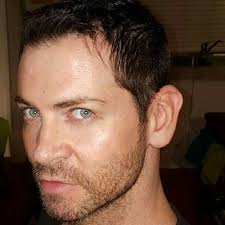 Benjamin Barrett (@HeresBenji)