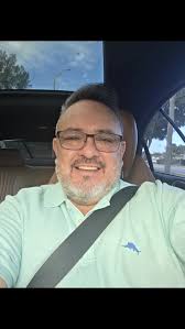 🏘️🇺🇸 Feliz Miercoles *El mercado inmobiliario bajo Trump: oportunidad de  transformación* La administración de Donald Trump presenta un escenario  clave para redefinir el mercado inmobiliario. *Sus políticas de  desregulación, incentivos fiscales y