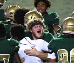 No. 1 Acadiana survives wacky finish to hold off Alexandria; claims  back-to-back 5A state title