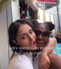 Leah Kate's Adorable Interactions with Fans at Universal