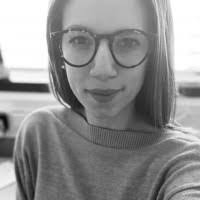 Rebecca Kistler's Instagram, Twitter & Facebook