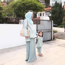 Iklan raya 2018 baju raya terbakar! 15 Trend Terbaru Baju Raya Artis Paling Cantik Lamaz Morradean