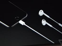 Lightning Earbuds Will Come With The Iphone 7 The Verge