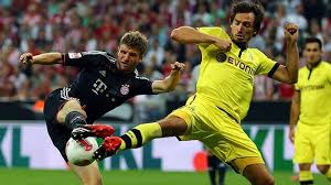 No one in a blue shirt scored, as a sensational cross by lucas hernandez found the foot of mats hummels, who absolutely walloped the ball past manuel neuer. Tactics Mats Hummels The Strongman Of Bundesliga Defenses Footballcoin Io