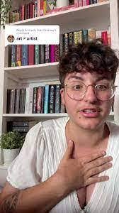 Inez Delaney's Instagram, Twitter & Facebook