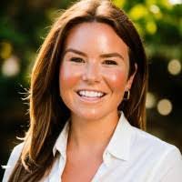 Lisa Neuenfeldt's Instagram, Twitter & Facebook